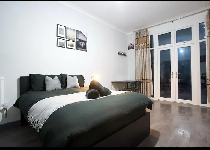 The Stylish Escape In Moseley
